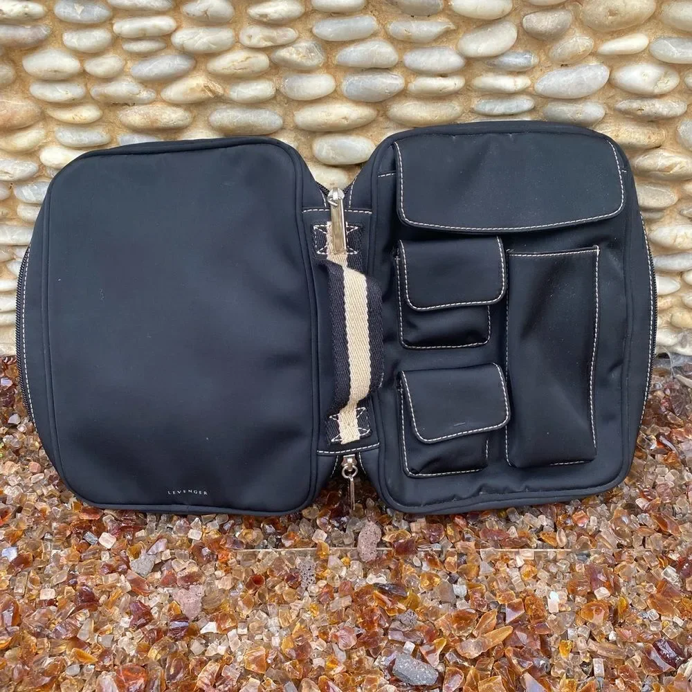 Levenger Black Heavy Duty Nylon Travel Case. EUC!
